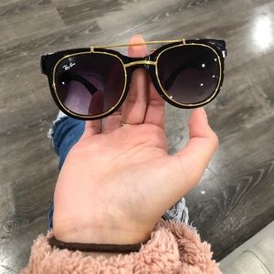Ray bans sunglasses used like NEW